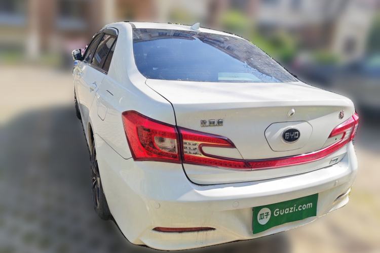 Used BYD Qin New Energy 2015 1.5T Dual-Crown Flagship Plus Edition Rear Left 45 Deg