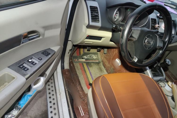 Used Land X8 2012 Explore Edition 2.0L Urban Pioneer Version Driver Seat