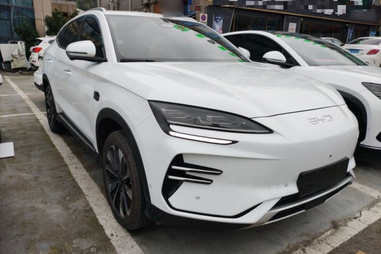 Used BYD Song PLUS New Energy 2025 EV Intelligent Driving Edition 520km Luxury Model Front Right 45 Deg