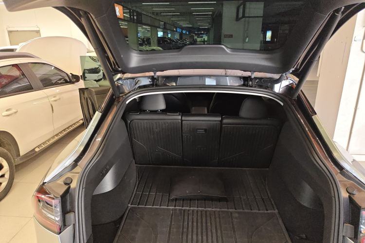 Used Tesla Model Y 2024 Rear-Wheel-Drive Version
