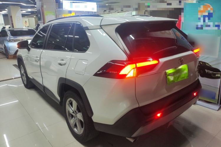 Used Toyota RAV4 2021 2.0L CVT Two-Wheel Drive Fashion PLUS Edition
