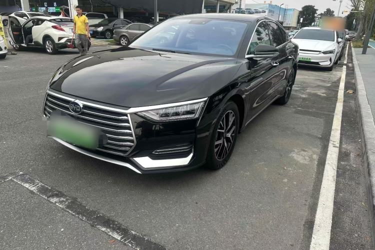 Used BYD e9 2021 Business Edition