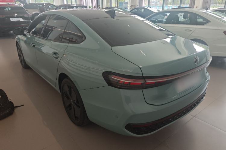 Used Volkswagen Passat 2025 Pro 380TSI Starry Dragon Luxury Edition Rear Left 45 Deg