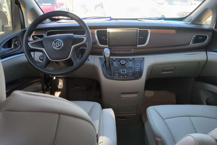 Used Buick GL8 2014 2.4L CT Luxury Business Comfort Edition
