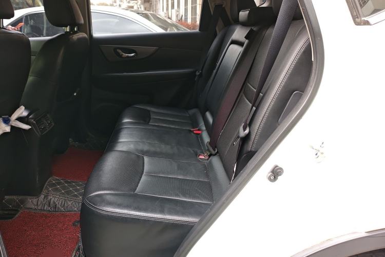 Used Nissan X-Trail 2016 2.0L CVT Smart Enjoyment Version 4WD Left Rear Seat