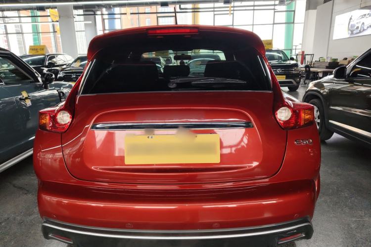 Used Infiniti ESQ 2014 1.6L Spontaneous Edition
