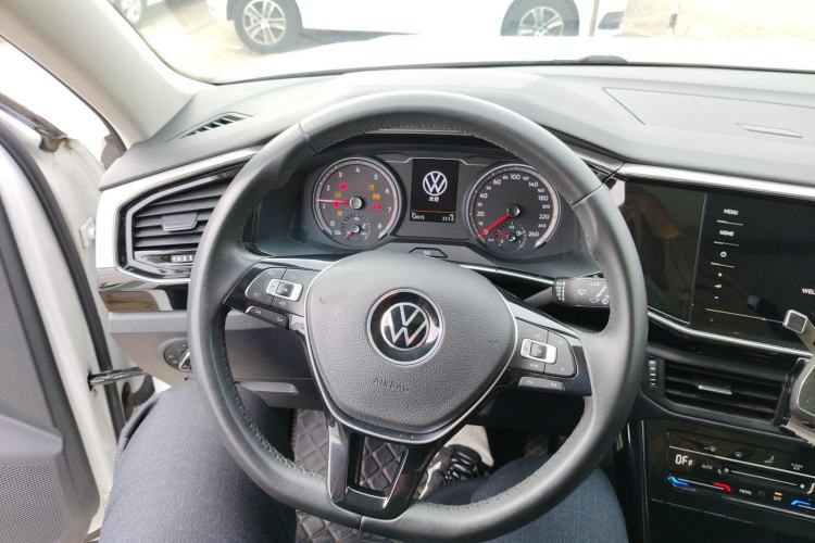 Used Volkswagen Tayron 2022 280TSI Two-Wheel Drive Luxury Smart Connectivity Version Steering Wheel