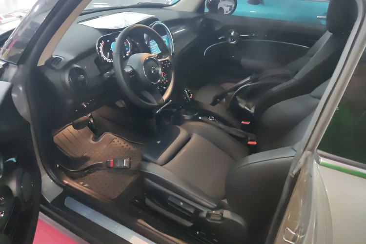 Used MINI MINI 2022 Updated 1.5T COOPER Classic Edition
