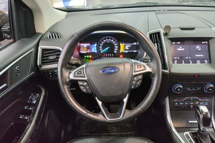 Used Ford Edge 2016 EcoBoost 245 Two-Wheel-Drive Titanium 7-Seater
