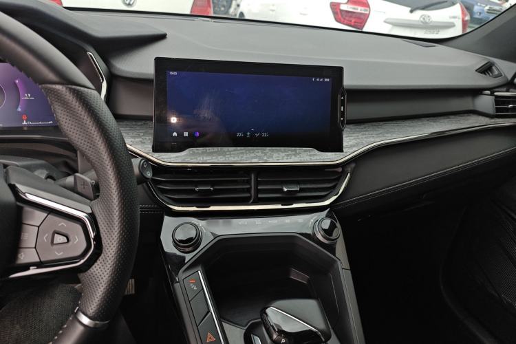 Used Lynk & Co 06 2020 1.5T JinPro model
