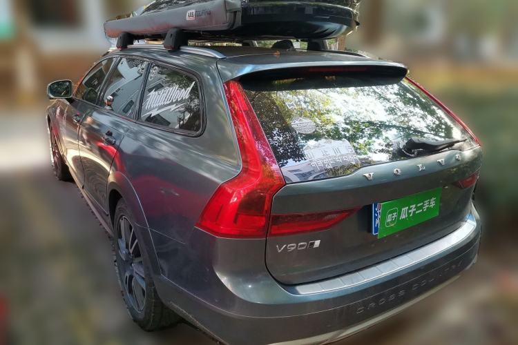 Used Volvo V90 2017 Cross Country T5 AWD Smart Range Edition