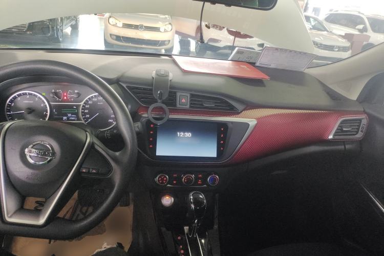 Used Nissan Lannia 2019 1.6L CVT Smart Connect Smart Cool Version China VI Standard Center Console