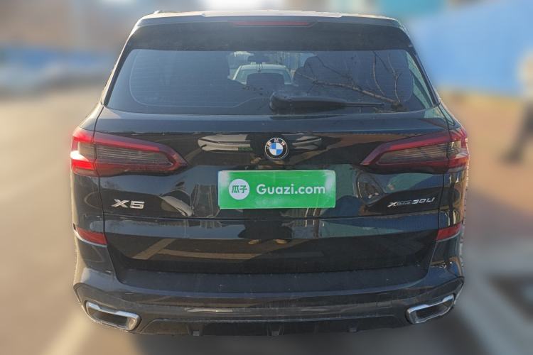 Used BMW X5 2022 xDrive 30Li Luxury M Sport Package
