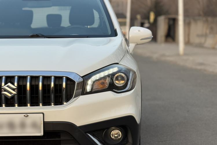 Used Suzuki Vitara S-Cross 2017 1.6L CVT Two-Wheel Drive Urban Advanced Model
