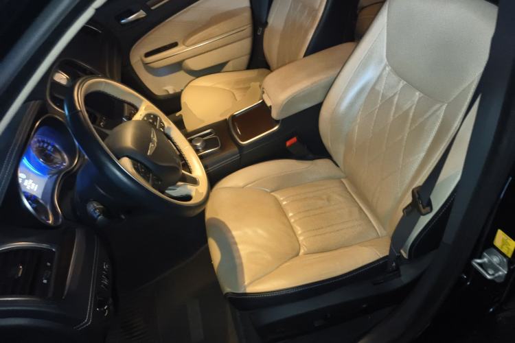 Used Chrysler 300C 2016 3.0L Supreme Edition