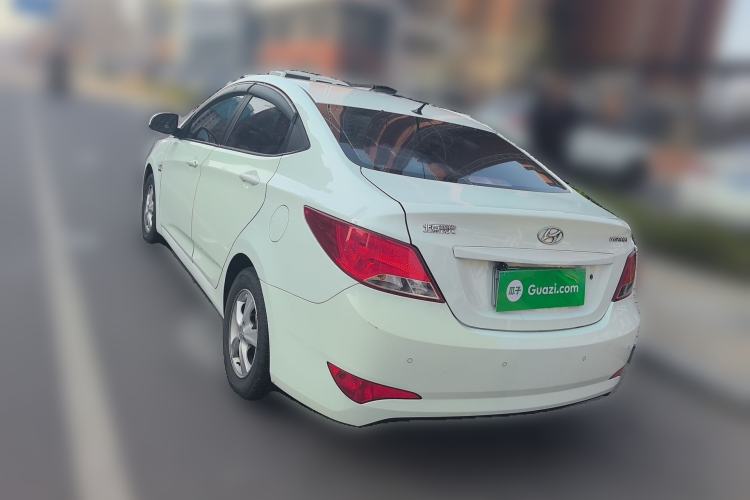 Used Hyundai Verna (older generation) 2016 1.4L Manual Smart GLS Trim Rear Left 45 Deg