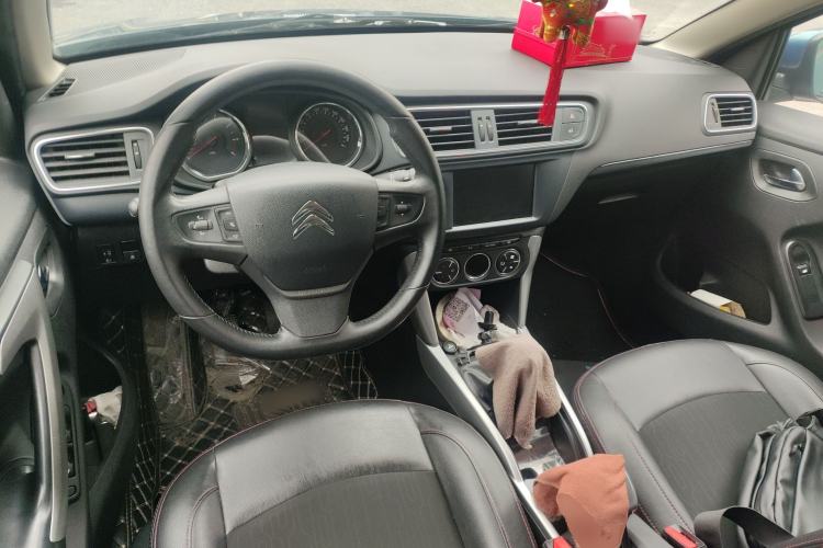 Used Citroen C3-XR 2015 1.6L Manual Fashion Edition Center Console