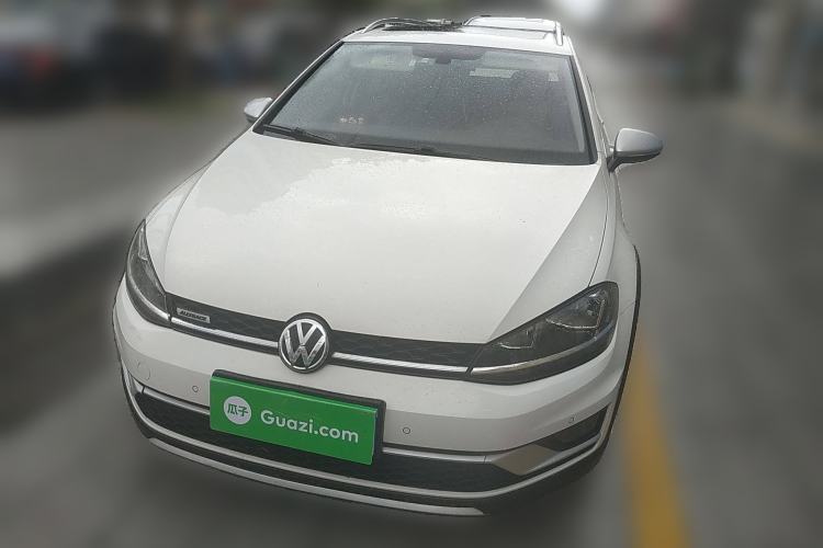 Used Volkswagen Golf 2019 1.8TSI Travel Edition Front