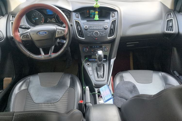 Used Ford Focus 2015 Hatchback EcoBoost 125 Automatic Supreme Style Edition
