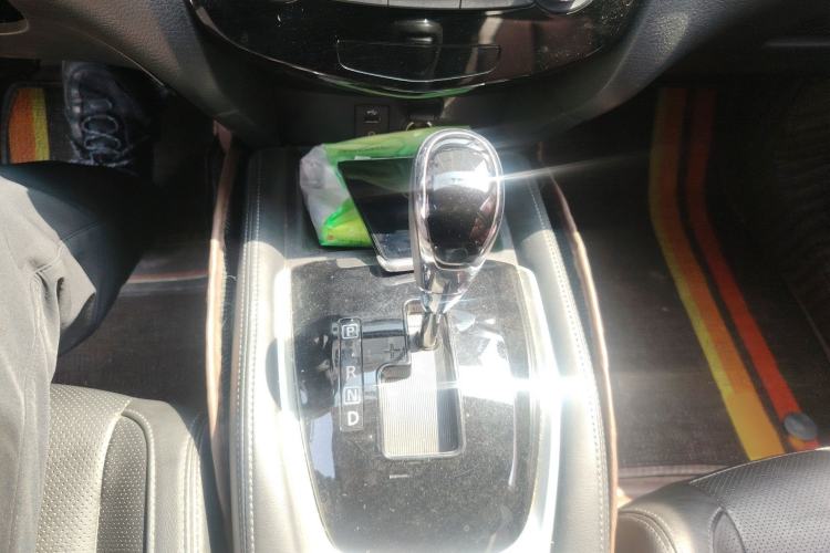 Used Nissan X-Trail 2017 2.0L CVT Comfort Edition 2WD Gear Lever