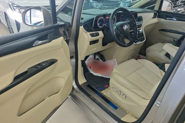 Used Buick GL8 2022 ES Landtrek 653T Luxury Edition
