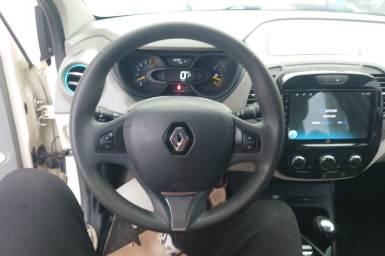 Used Renault Captur 2015 1.2T Automatic Standard Edition
