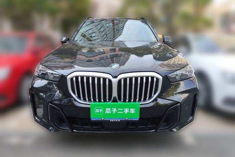 Used BMW X5 2023 xDrive 30Li Luxury M Sport Package
