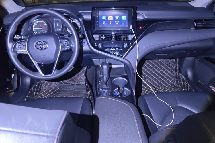 Used Toyota Camry 2021 Dual-Motor 2.5 HGVP Leading Edition Center Console