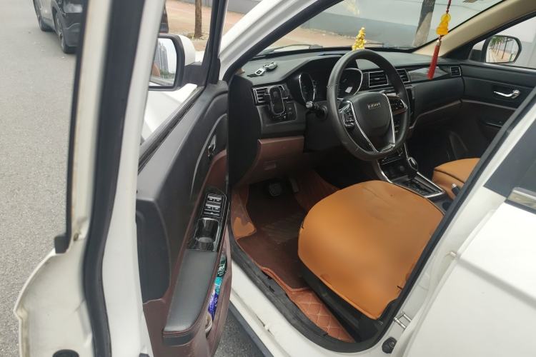 Used Lifan Auto Myway 2017 1.8L Automatic Luxury Model Driver Seat