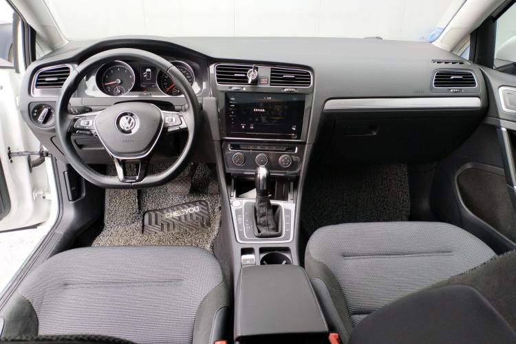 Used Volkswagen Golf 2020 Zhiai Edition 280TSI DSG Comfort Model Center Console