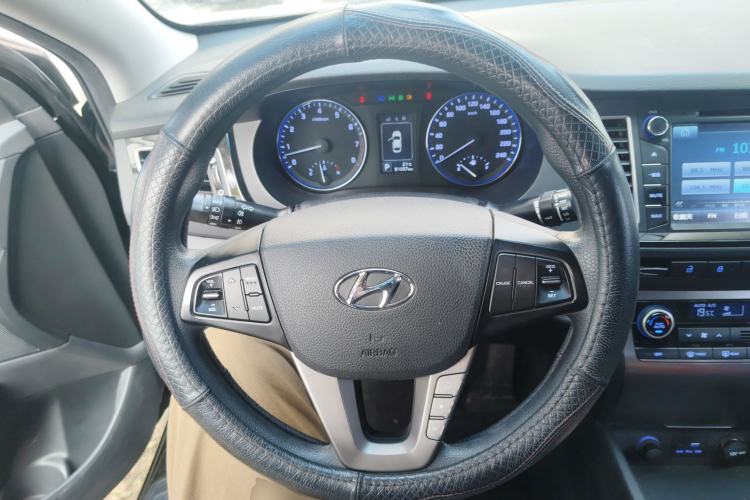 Used Hyundai Mistra 2014 1.8L Automatic Smart GLS
