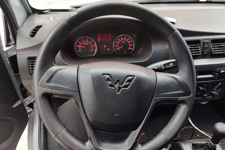 Used Wuling Rongguang S 2023 1.5L Base Version 5/7 Seats Steering Wheel