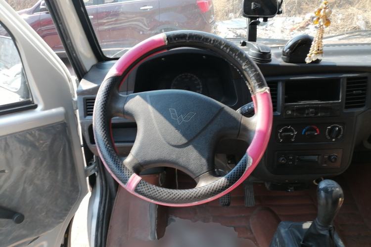 Used Wuling Zhiguang 2020 1.2L Practical Model China VI LSI Steering Wheel