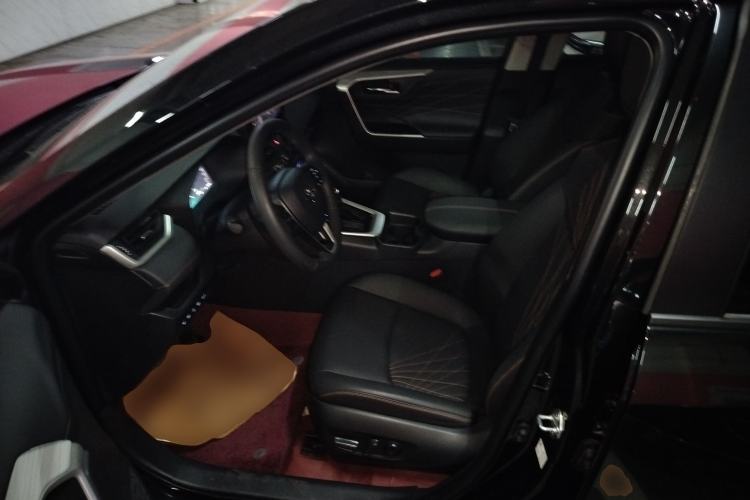 Used Toyota RAV4 2024 2.0L CVT Two-Wheel Drive Fashion Plus Edition
