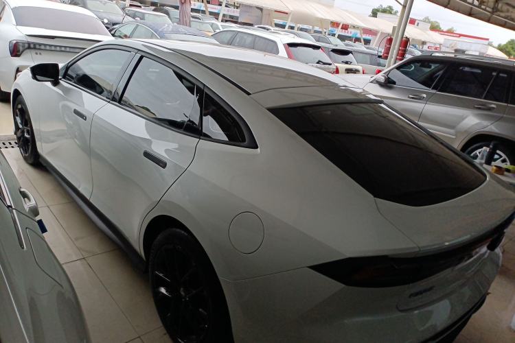 Used CHANGAN UNI-V 2024 1.5T Luxury Edition
