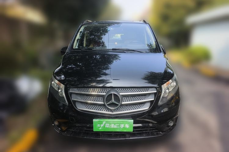 Used Mercedes-Benz Vito 2018 2.0T Elite Version 7 Seats China VI Emission Standard
