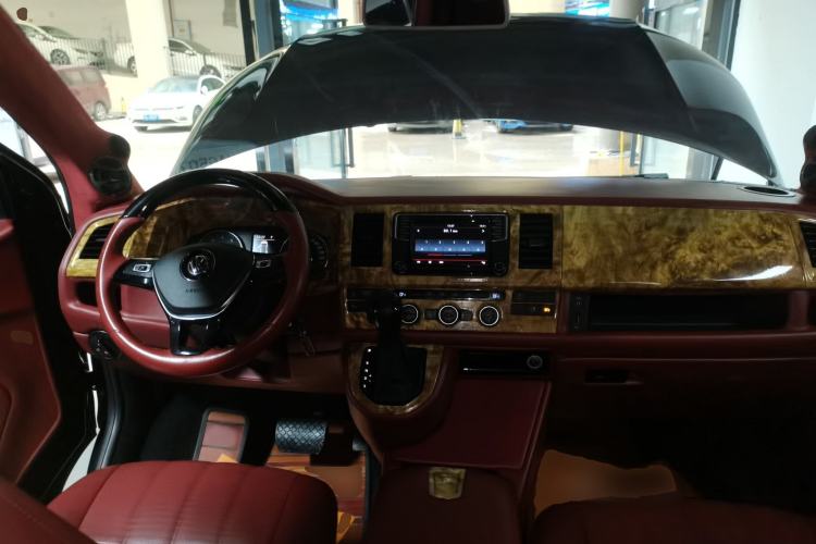 Used Volkswagen Caravelle 2017 2.0 TSI 4x4 Comfort Edition 7-Seater
