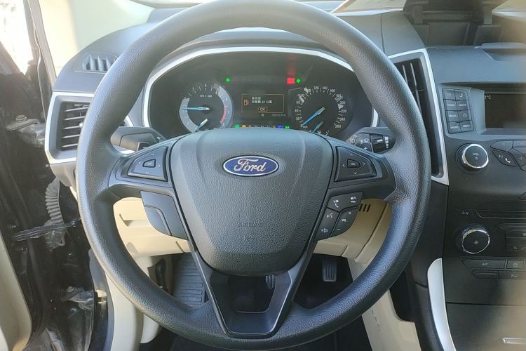 Used Ford Edge 2018 EcoBoost 245 Two-Wheel-Drive Titanium 5-Seater China VI Standard
