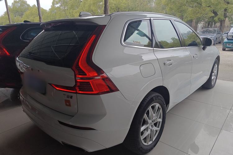 Used Volvo XC60 2019 T5 4x4 Smart Edition China V Standard