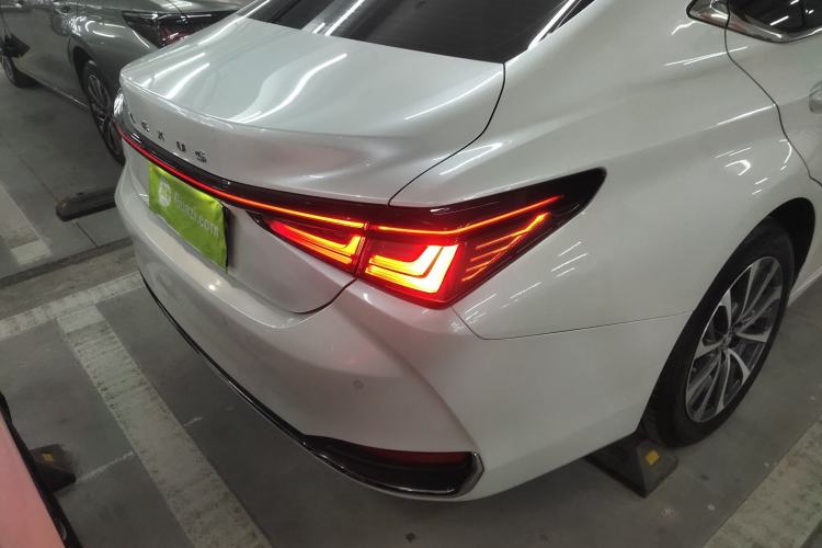 Used Lexus ES 2025 200 Premium Edition