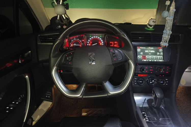 Used DS 6 2014 1.6T Luxury Edition THP160