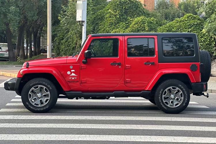 Used Jeep Wrangler 2017 3.0L Sahara Four-Door Comfort Edition
