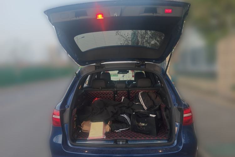 Used Mercedes-Benz GLC 2017 GLC 260 4MATIC Luxury Model Trunk