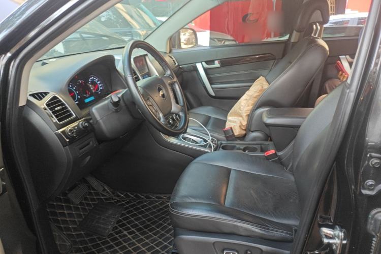 Used Chevrolet Captiva 2014 2.4L 4x4 Flagship Edition 7 Seats