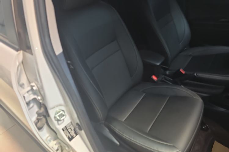 Used Toyota YARiS L Zhi Xuan 2022 X-Trail 1.5L CVT Leading PLUS Edition Right Front Seat