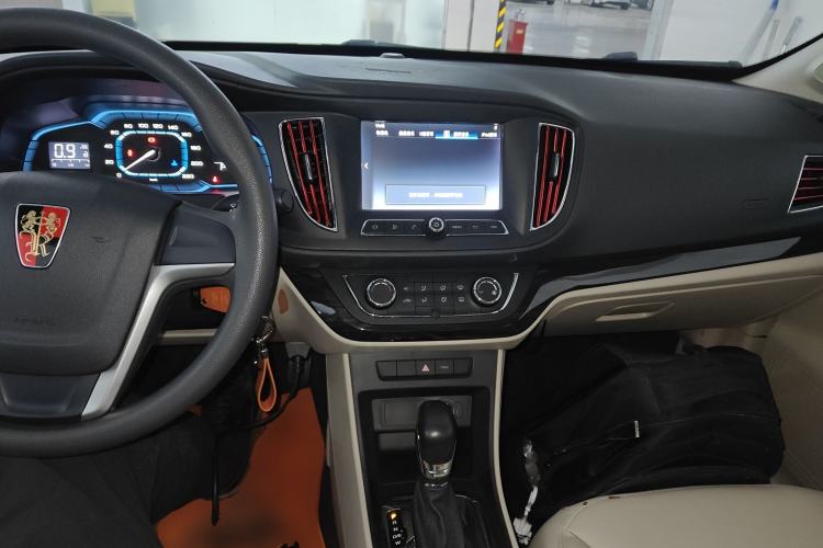 Used Roewe 360 2015 1.5L Automatic Luxury Edition
