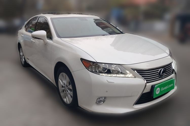 Used Lexus ES 2013 300h Elite Edition
