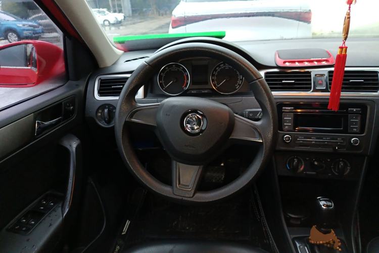 Used Skoda Rapid Spaceback 2014 1.6L Automatic Enjoyment Edition
