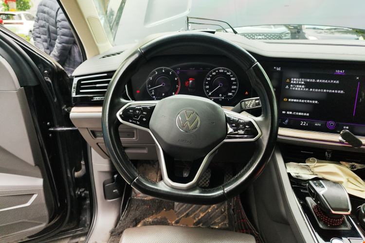 Used Volkswagen Touareg 2021 3.0 TSI Prestige Edition Classic Sport Package Steering Wheel