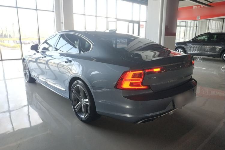 Used Volvo S90 2019 T4 Zhiyi Edition Rear Left 45 Deg